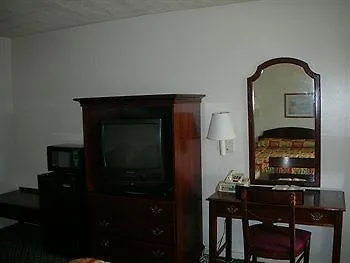 ** Hotel Host Inn Newport News United States